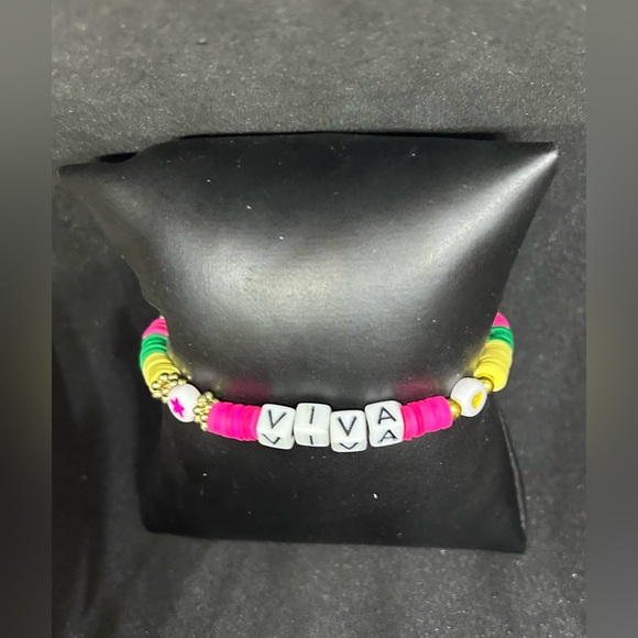 Viva (Trolls) Heishi Bracelet - Picture 2 of 8